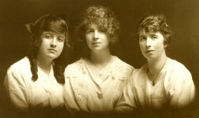 The McEvoy Sisters, c. 1910 in Cloghoge, County Armagh, Northern Ireland. Courtesy Mary McDonell