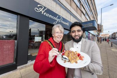 Heavenly Desserts received a visit from the Mayor of Wolverhampton this week shortly after achieving top marks for food hygiene