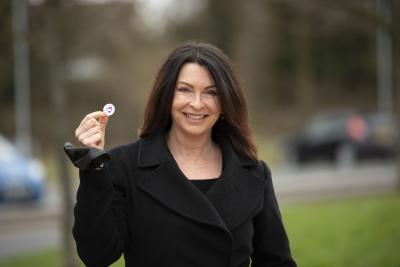 Suzi Perry encourages residents to get Covid-19 jab
