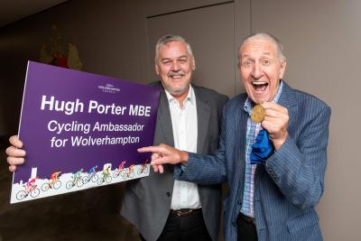 (L-R): City of Wolverhampton Council Leader, Councillor Ian Brookfield, and Hugh Porter MBE