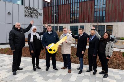 Left to right: Councillor Ian Brookfield (Leader of City of Wolverhampton Council), Wayne Flannery (Regional Director - ISG), Wala Abdalla (PhD Research Student - University of Wolverhampton), Professor David Proverbs (Dean of the Faculty of Science and Engineering at the University), Andy Street (Mayor of the West Midlands and chair of the WMCA), Arun Kumar (Programme Office - Black Country Local Enterprise Partnership) and Paola Reyes Veras (PhD Research Student - University of Wolverhampton)