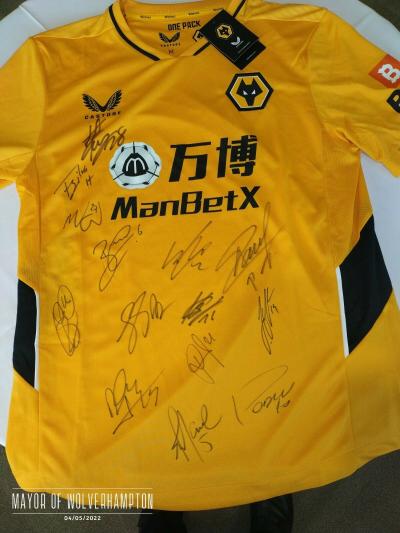 The signed Wolves shirt 