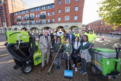 Councillor Steve Evans, cabinet member for city environment and climate change joins children from Woodfield Primary School for lessons from the council’s Environmental Services Team