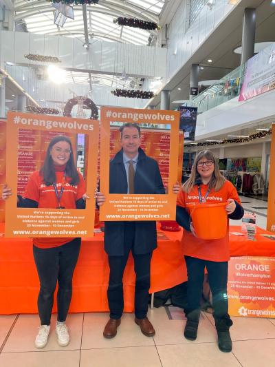 John Denley, Wolverhampton’s Director of Public Health, shows his support for the Orange Wolverhampton campaign at the Mander Centre pop-up stand